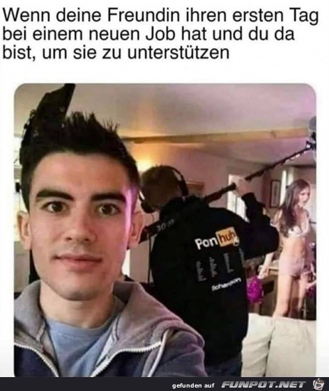Er unterstützt seine Freundin Er unterstützt seine Freundin