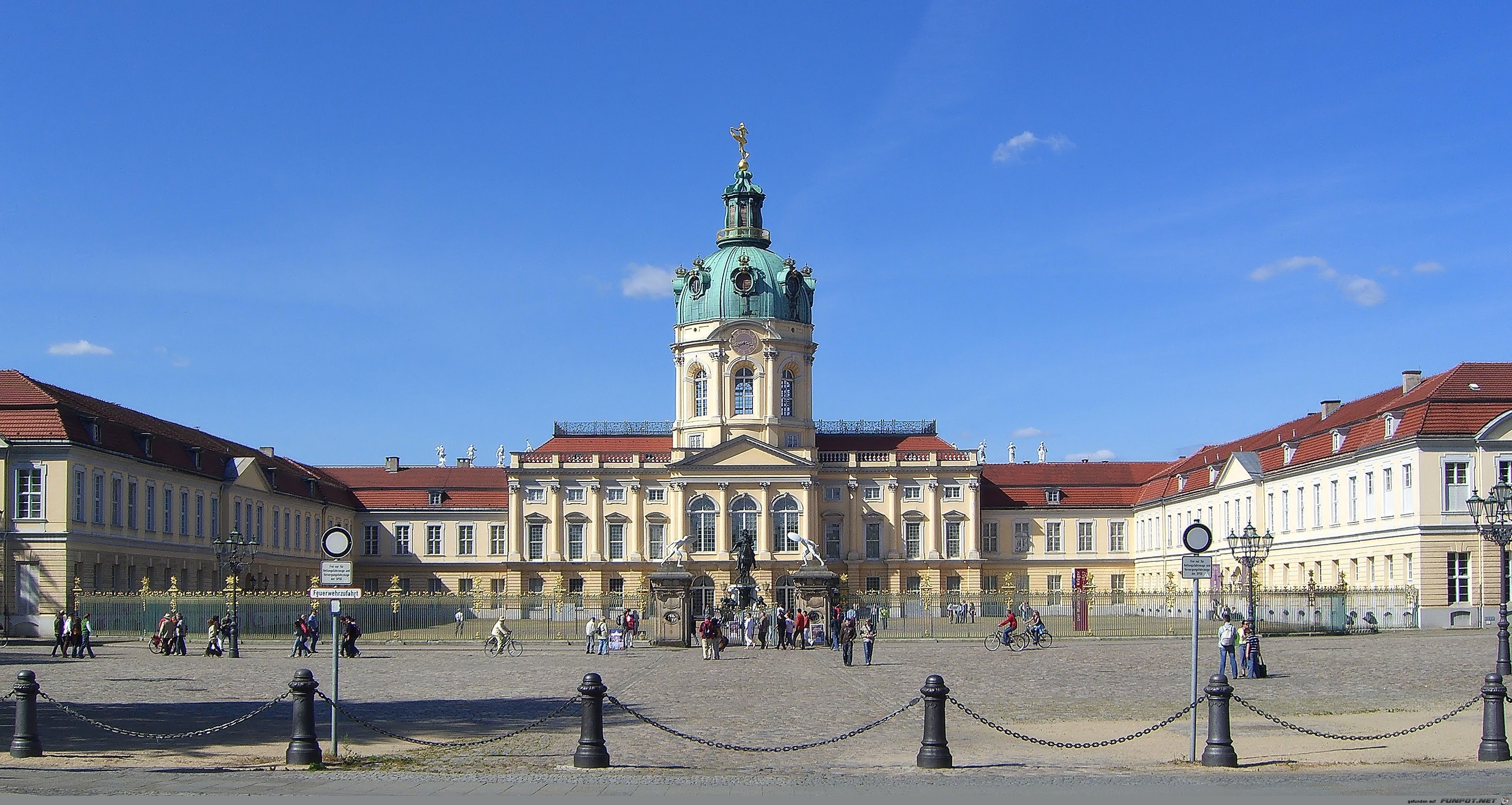 Berlin-Charlottenburger Schloss Strassenseite Berlin-Charlottenburger Schloss Strassenseite