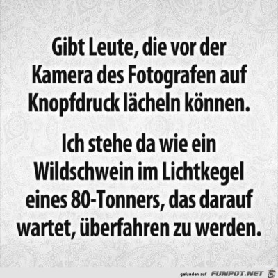 Auf-Knopfdruck-l&auml;cheln.jpg von Keule56