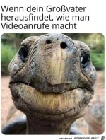 Opa-beim-Videoanruf.jpg auf www.funpot.net