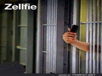 Zellfie-Spa�: Wenn Gitterst�be nicht abhalten!