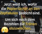 Die-Papiertcher-an-Zapfsulen.jpg auf www.funpot.net
