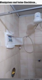 Sicherungskasten-in-der-Dusche.jpg auf www.funpot.net