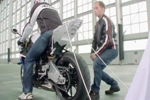 2010 BMW S 1000 RR pulls of 2