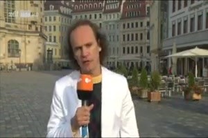 Ossi haelt eine Rede