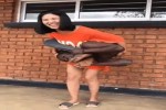 Er-ist-sehr-biegsam.mp4 auf www.funpot.net
