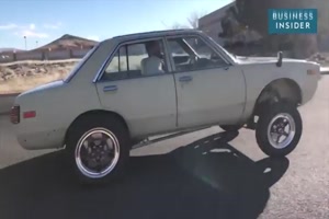 Tesla-Motor in einen alten Honda eingebaut