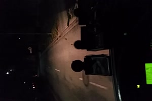 was macht der Busfahrer morgens ?