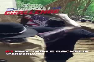 3 - fach Salto mit Motorrad - unglaublich...