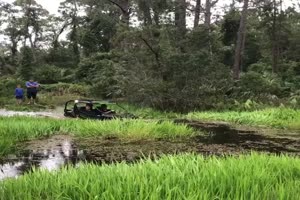 Mit dem Auto auf Tauchgang
