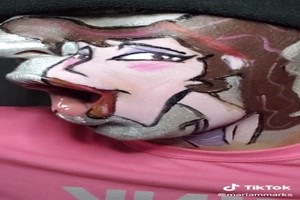 klasse im Gesicht geschminkt und gesungen