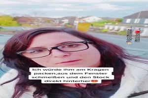 er wirft ihn aus dem Fenster und den Stock hinterher