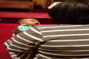 Baby mchte mitsingen