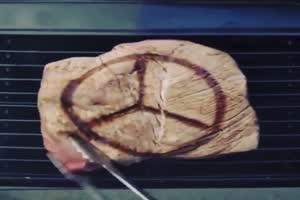 ein saftig gegrilltes Steak