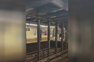 Fahrrad auf den Metro-Schienen