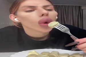 Bananen essen
