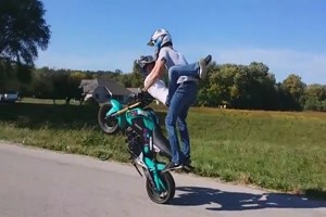 Huckepack Tandem Wheelie