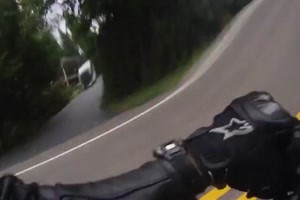 Yamaha R6. Lenkerschlagen bei 200 km/h