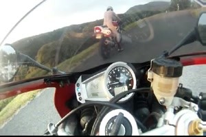 Durchgeknallt. Biker nackt auf der Isle of man