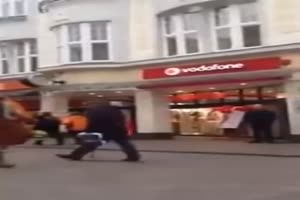 Der spinnt