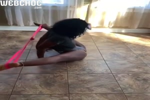Sie ist ziemlich flexibel