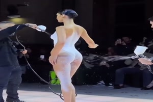 Mode zum Aufspr�hen