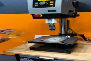 Neue Bohrmaschine