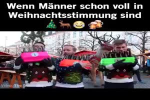 Mnner in Weihnachtsstimmung