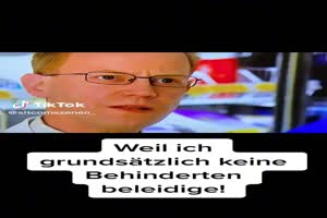 Frau Kruse an der Kasse