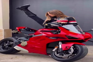 Motorradsaison beginnt. Zum Vergleich: 