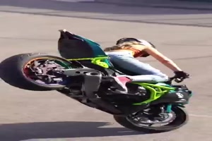 Bikergirl