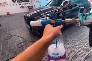 So kann man das Auto auch waschen