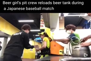 Boxenstopp des Biergirls
