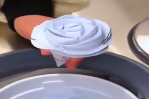 Was f�r eine h�bsche Kugel Eis
